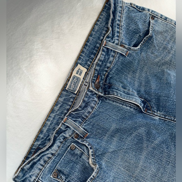 Signature Levi’s Misses Midrise bootcut long jeans - Picture 6 of 10